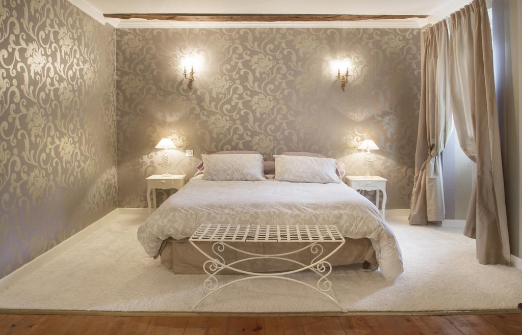 Chateau De Puyrigaud Bed & Breakfast Leoville ภายนอก รูปภาพ