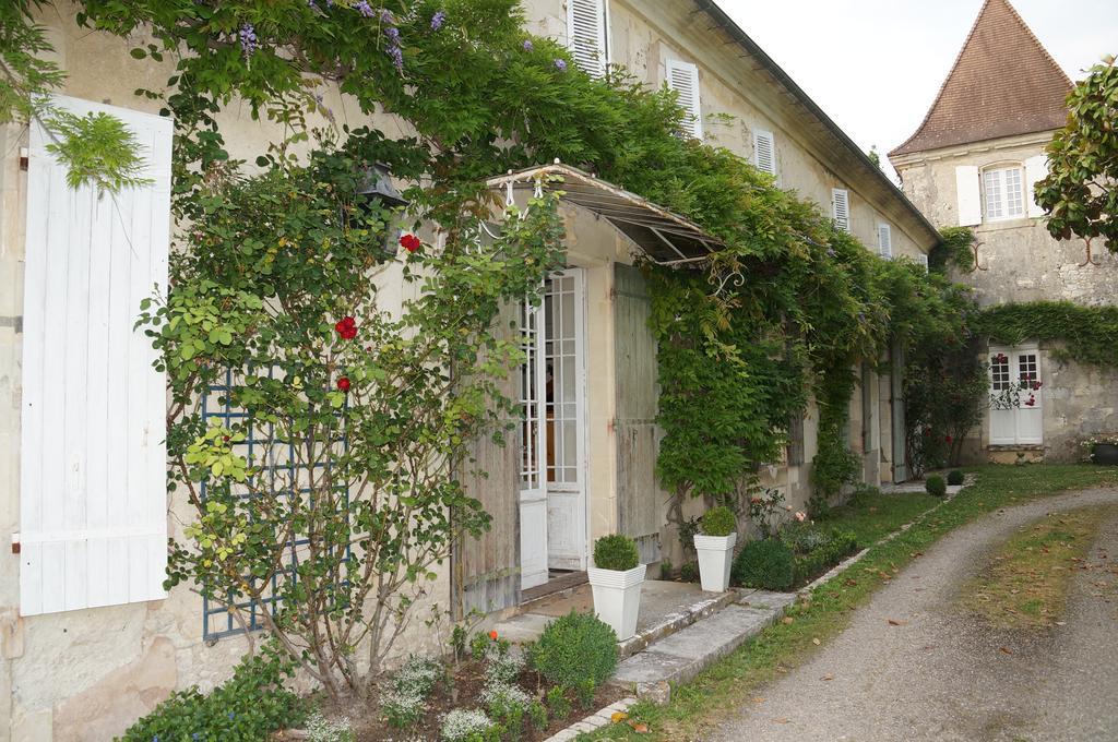 Chateau De Puyrigaud Bed & Breakfast Leoville ภายนอก รูปภาพ