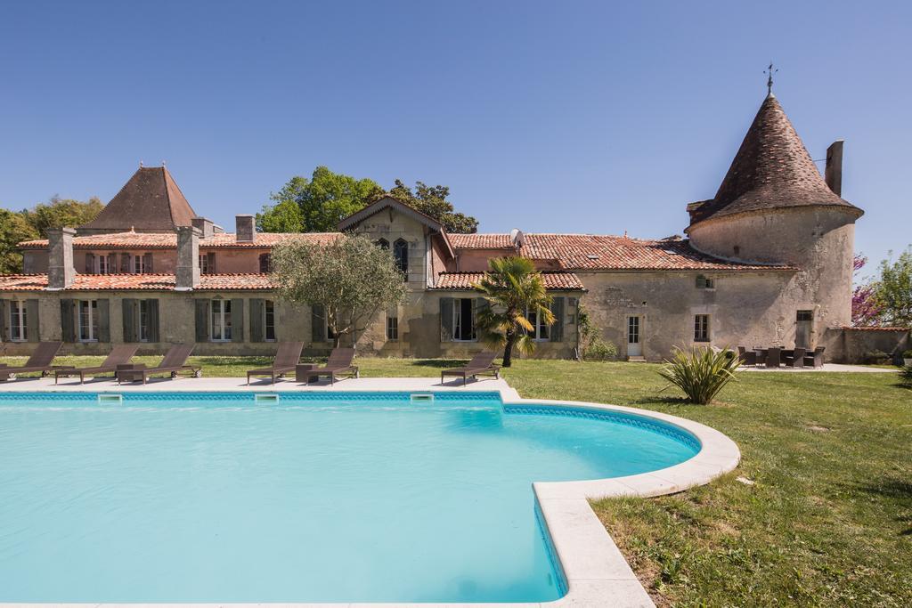 Chateau De Puyrigaud Bed & Breakfast Leoville ภายนอก รูปภาพ